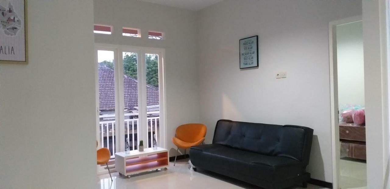 Oemah Arma Rinjani 2 Villa Batu  Exterior photo